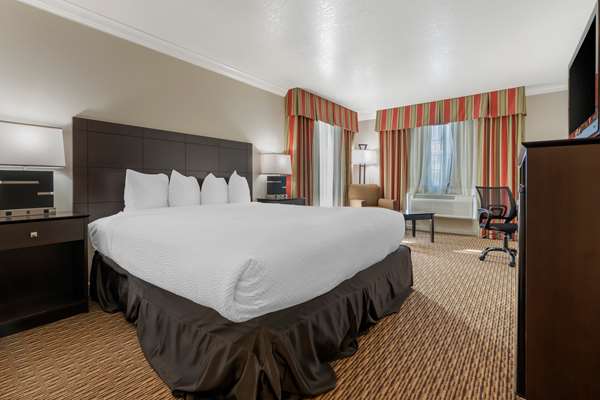  - Best Western Colonial Inn Selma - CA 99, Exit 118