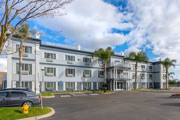 Exterior view - Best Western Colonial Inn Selma - CA 99, Exit 118