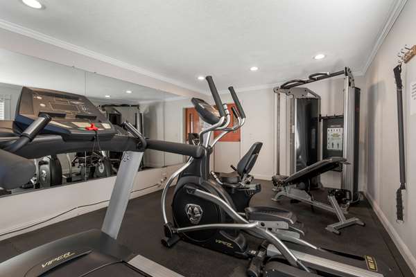 Fitness/ Exercise Room - Best Western Colonial Inn Selma - CA 99, Exit 118