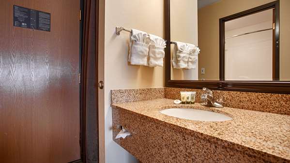  - Best Western Plus Corning Inn - I-5, Exit 631