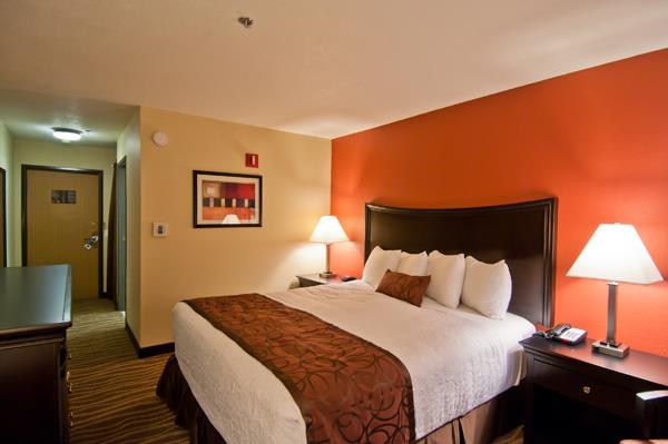  - Best Western Plus Corning Inn - I-5, Exit 631