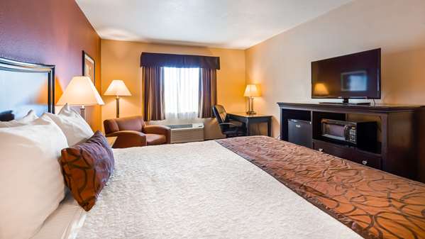  - Best Western Plus Corning Inn - I-5, Exit 631