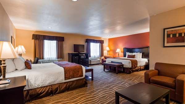  - Best Western Plus Corning Inn - I-5, Exit 631