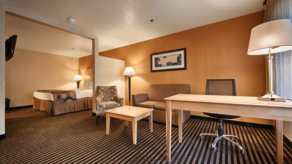 Suite - Best Western Palm Court Inn Modesto