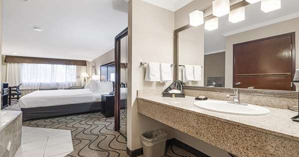 Suite - Best Western Plus Orchid Hotel & Suites Roseville - I-80, Exit 103