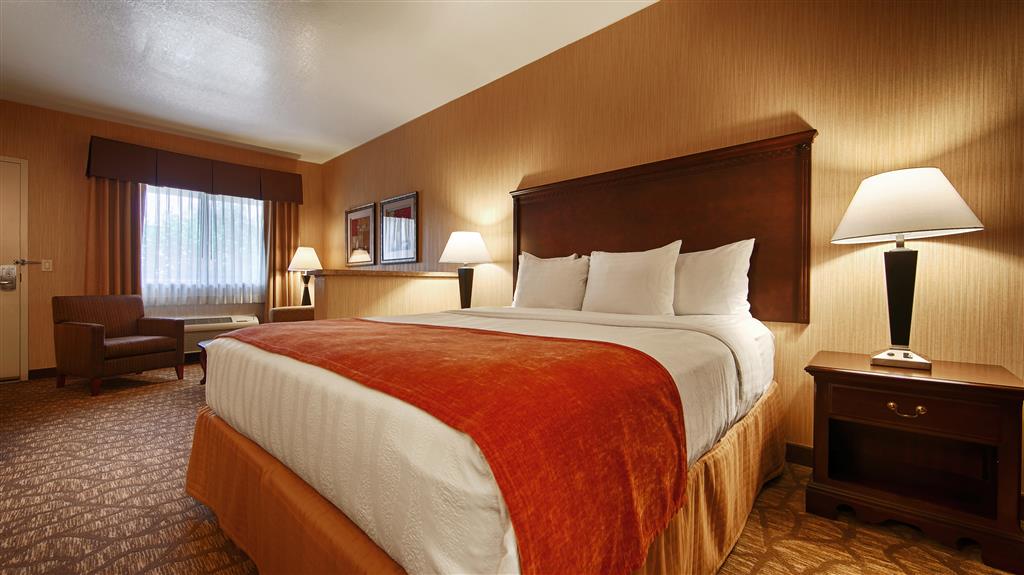 Best Western San Dimas Hotel & Suites-guestroom-Guest Room,Suite,Indoor/Interior,On-Site.jpg