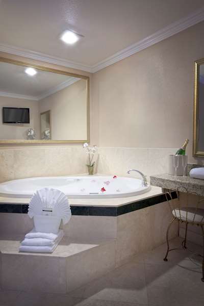 Suite - Best Western Plus Marina Shores Inn Dana Point