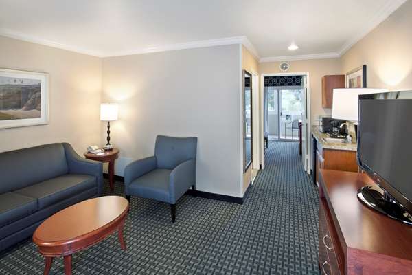 Suite - Best Western Plus Marina Shores Inn Dana Point