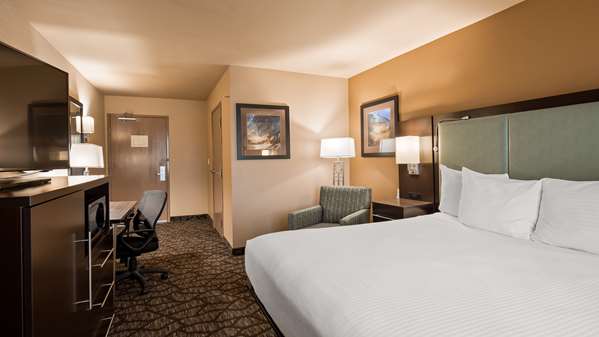  - Best Western Plus Oceanside Palms Hotel - I-5, Exits 54A & 54B