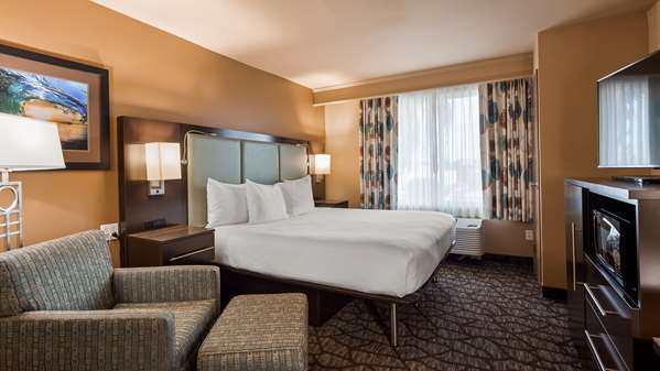  - Best Western Plus Oceanside Palms Hotel - I-5, Exits 54A & 54B