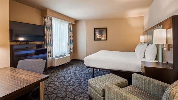  - Best Western Plus Oceanside Palms Hotel - I-5, Exits 54A & 54B