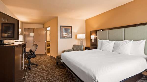  - Best Western Plus Oceanside Palms Hotel - I-5, Exits 54A & 54B