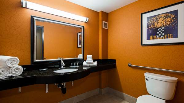  - Best Western Plus Fresno Airport Hotel