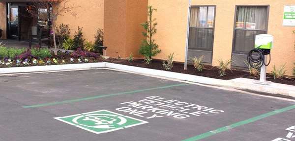  - Best Western Plus Fresno Airport Hotel