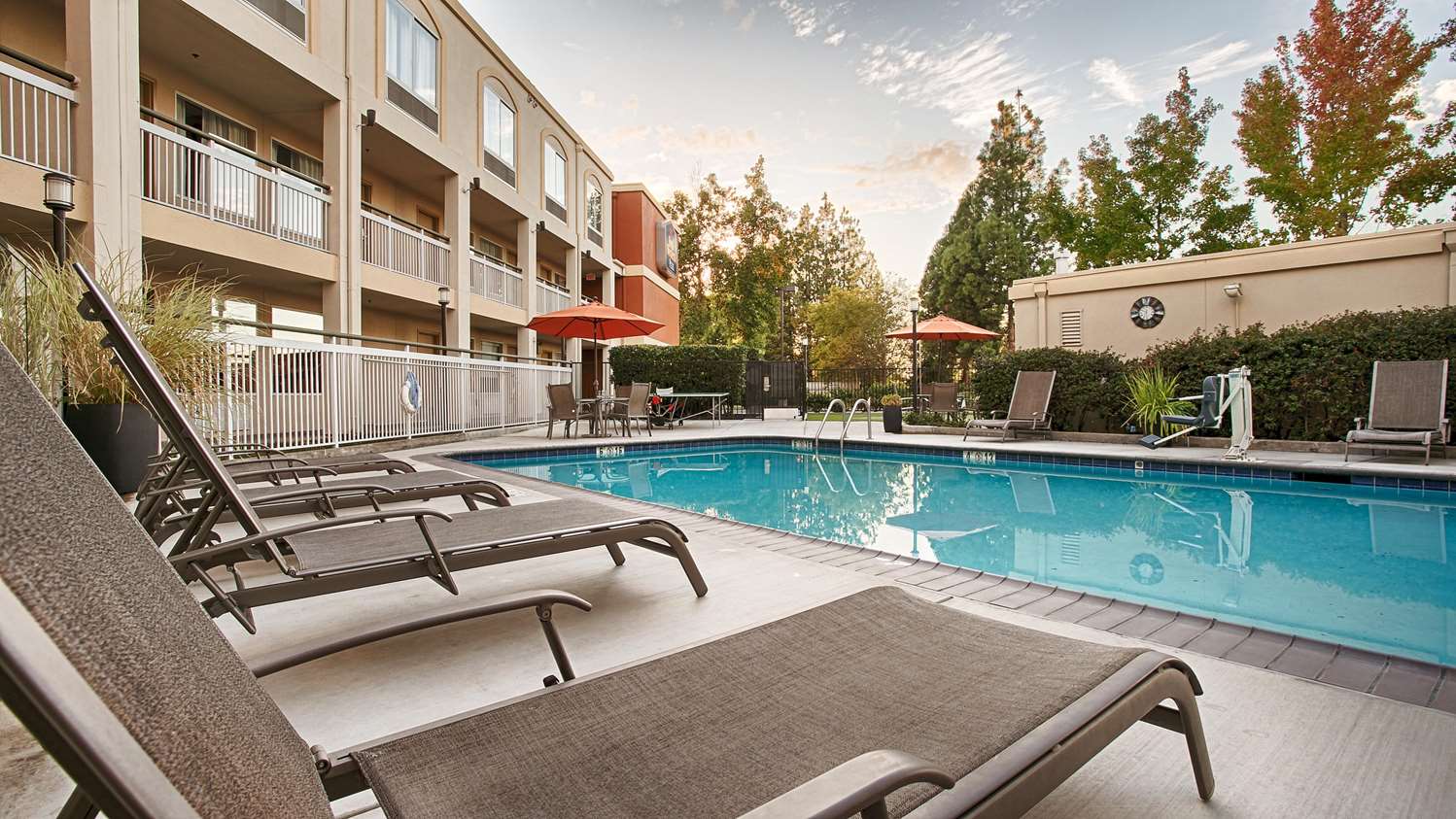 Best Western Plus Rancho Cordova Inn, CA See Discounts