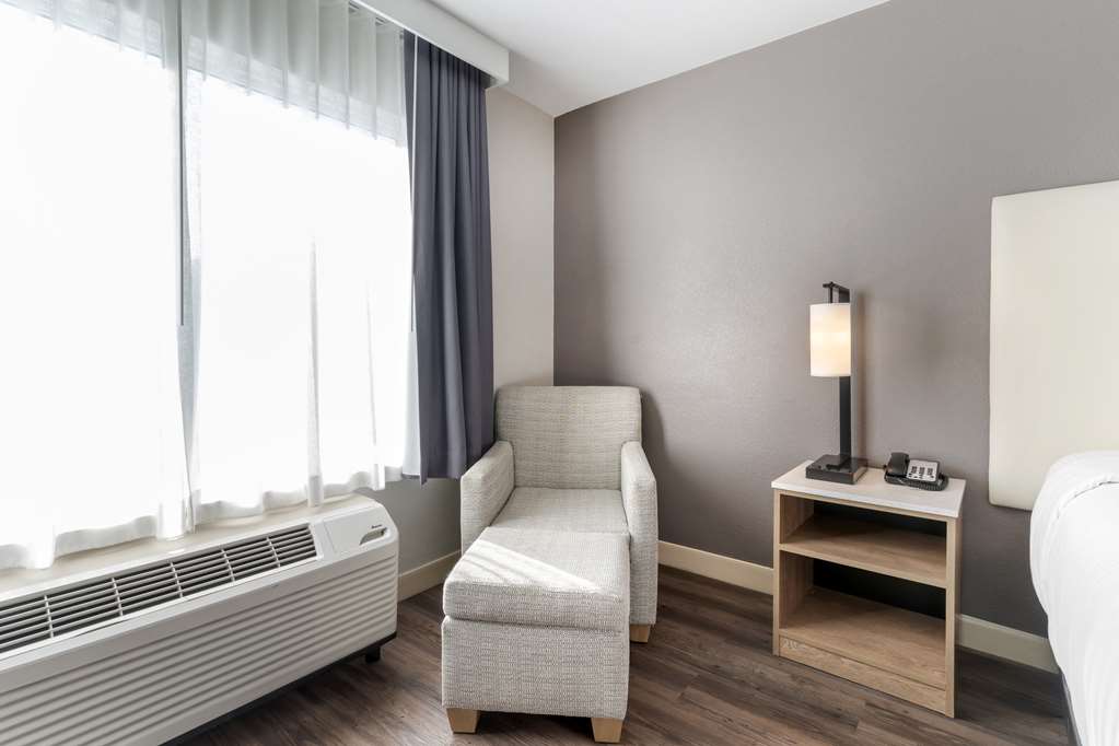 Best Western Plus Rancho Cordova Inn-guestroom-Guest Room,On-Site.jpg