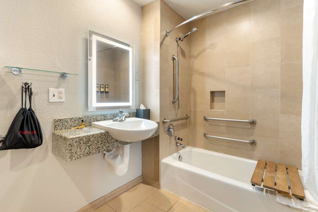 Best Western Plus Rancho Cordova Inn-guestroom-Guest Room,Bathroom,Accessibility,On-Site.jpg