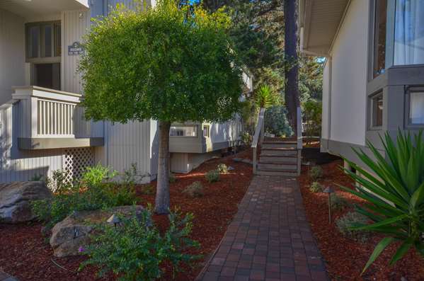 Exterior view - Best Western Inn & Suites Pacific Grove