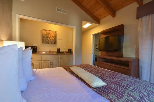  - Best Western Inn & Suites Pacific Grove