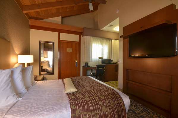  - Best Western Inn & Suites Pacific Grove
