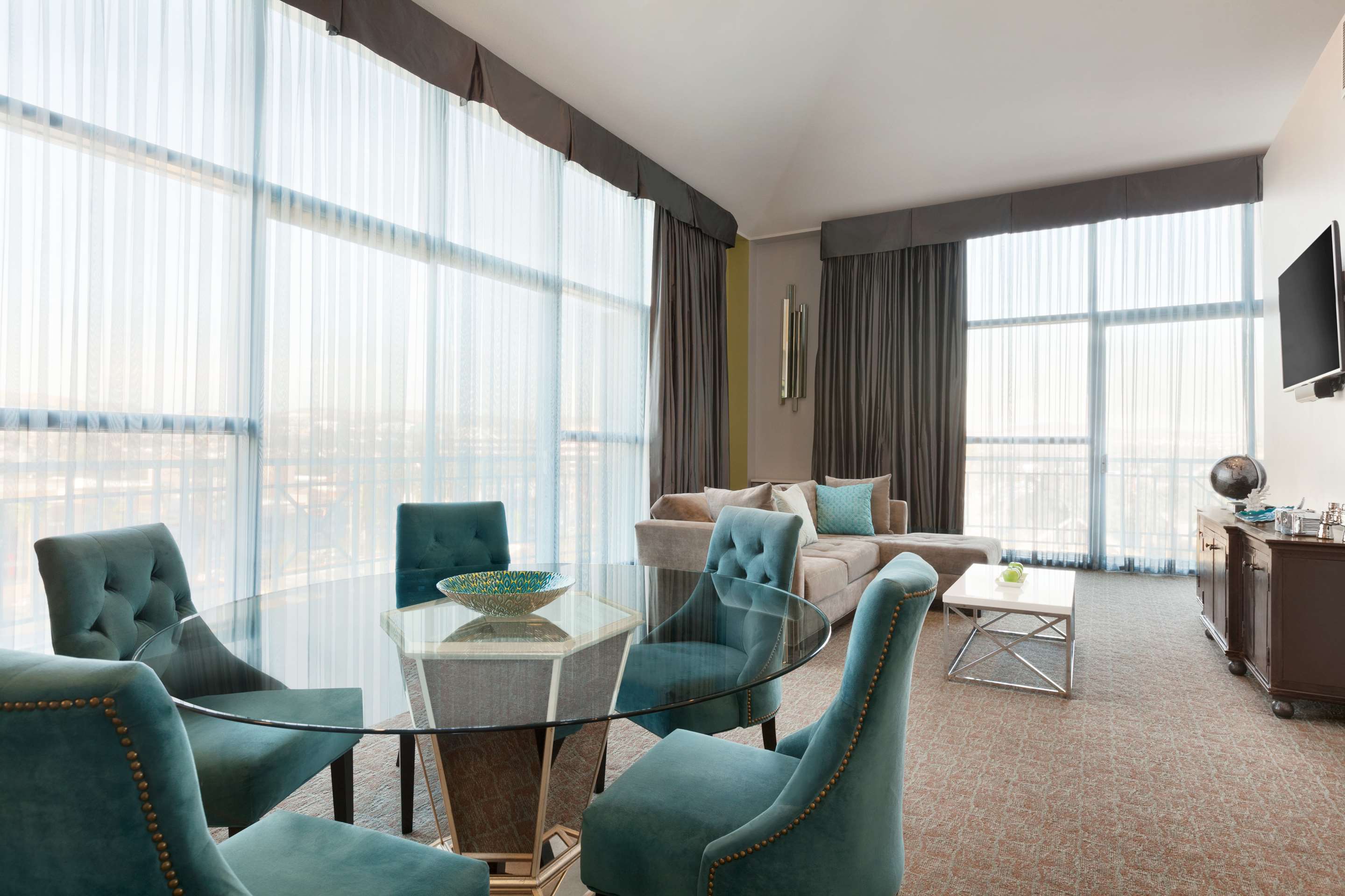 Guest room