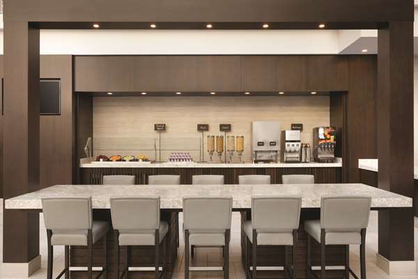 Restaurant - Embassy Suites North Orange County Brea