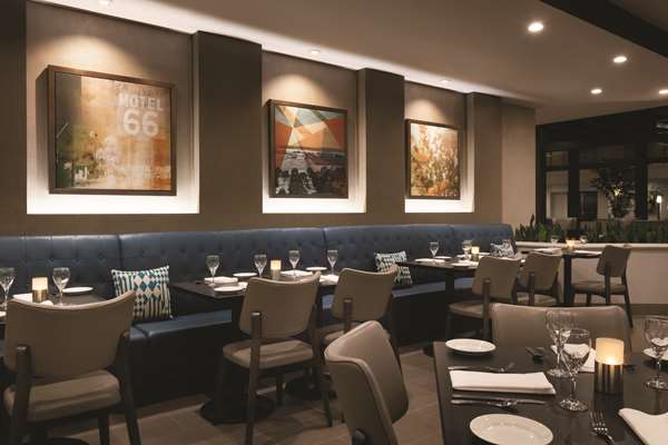 Restaurant - Embassy Suites North Orange County Brea