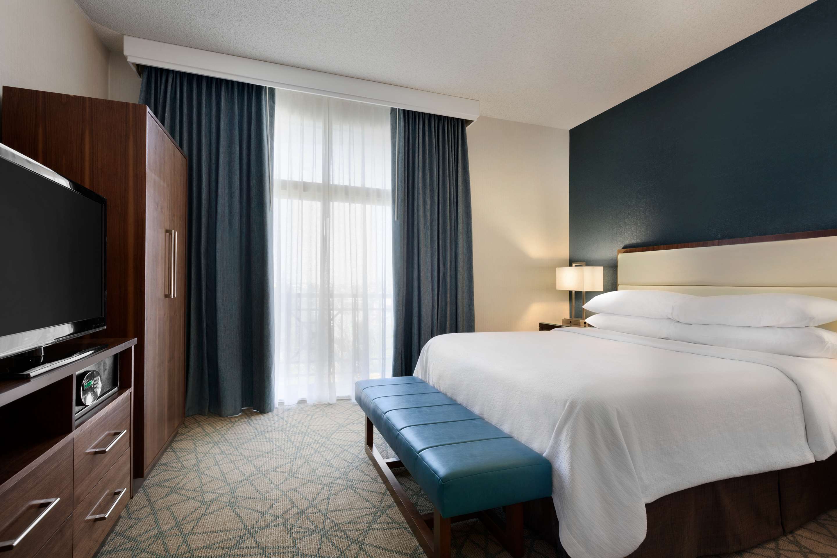Guest room