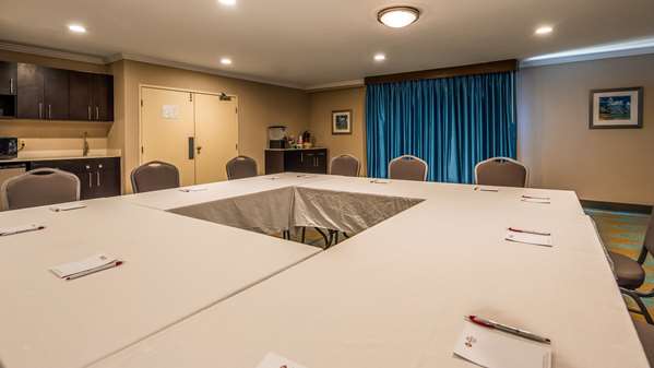  - Best Western Plus La Mesa San Diego Hotel - I-8, Exit 14C