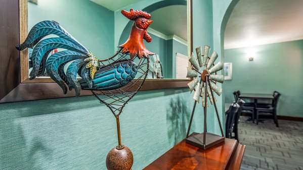  - Best Western Plus La Mesa San Diego Hotel - I-8, Exit 14C