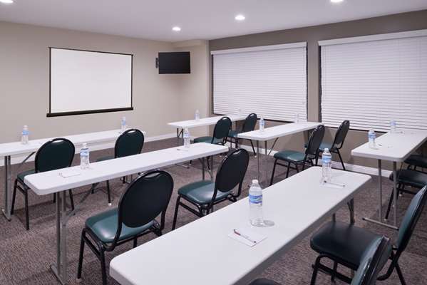  - Best Western Plus LA Mid-Town Hotel