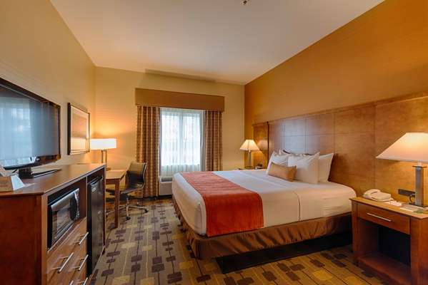  - Best Western Plus Delta Inn & Suites Oakley - CA 160, Exit 1