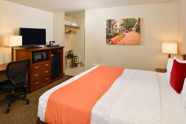  - Best Western University Inn Fort Collins