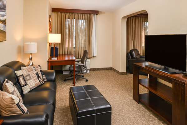 Suite - Best Western University Inn Fort Collins