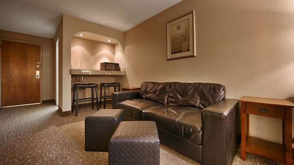 Suite - Best Western University Inn Fort Collins