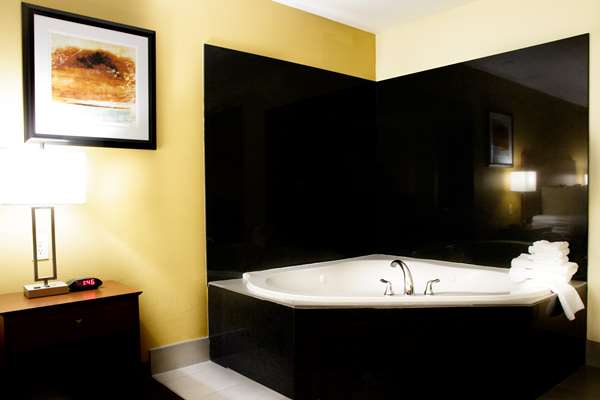  - Best Western Kiva Inn Fort Collins