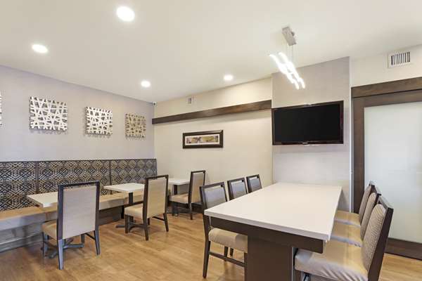 Amenities - Best Western Plus Castle Rock Hotel - I-25, Exit 184