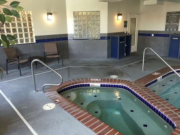 Pool - Best Western Plus Gateway Inn & Suites Aurora