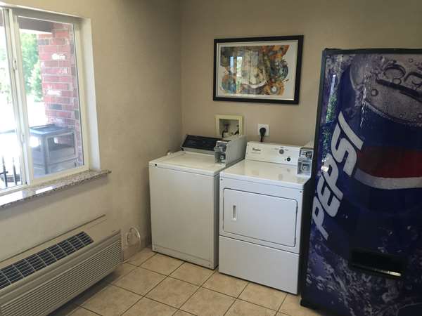  - Best Western Plus Gateway Inn & Suites Aurora