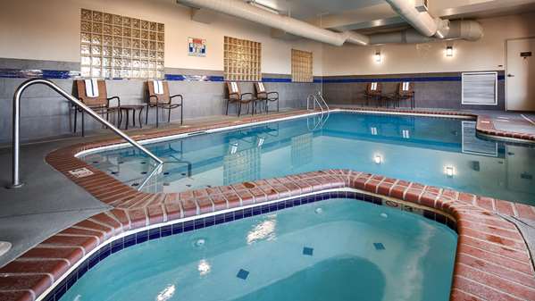 Pool - Best Western Plus Gateway Inn & Suites Aurora