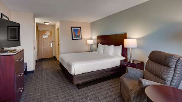  - Best Western Plus Gateway Inn & Suites Aurora