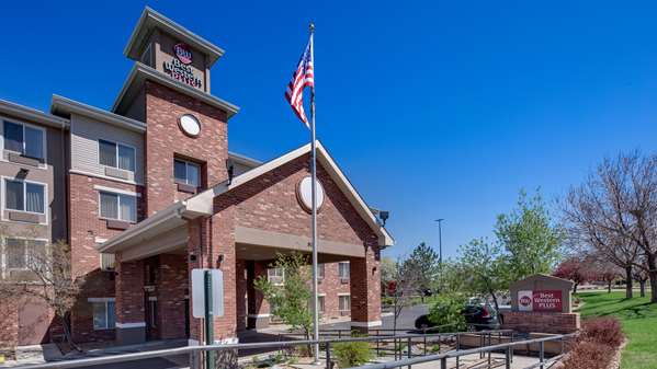 Exterior view - Best Western Plus Gateway Inn & Suites Aurora