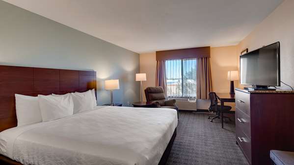  - Best Western Plus Gateway Inn & Suites Aurora