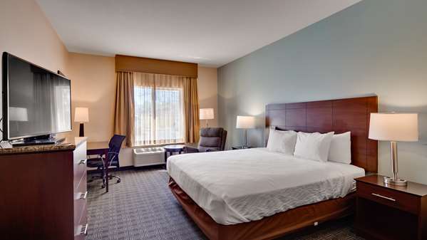  - Best Western Plus Gateway Inn & Suites Aurora