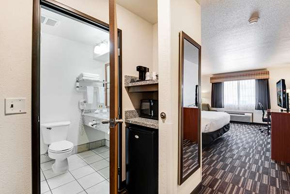  - Best Western Firestone Inn & Suites - I-25, Exit 240
