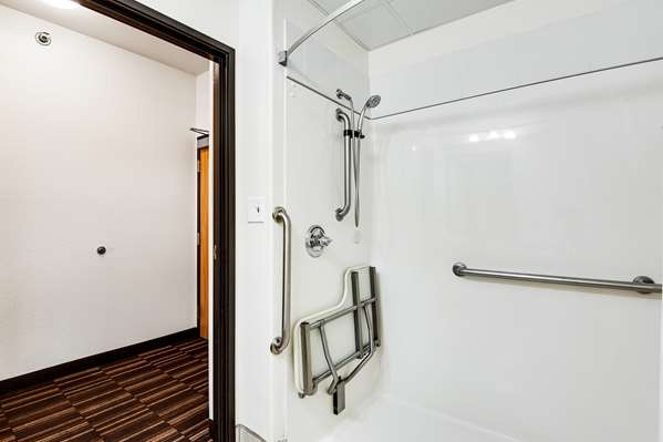  - Best Western Firestone Inn & Suites - I-25, Exit 240