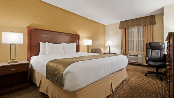  - Best Western Executive Inn & Suites Colorado Springs - I-25, Exit 138