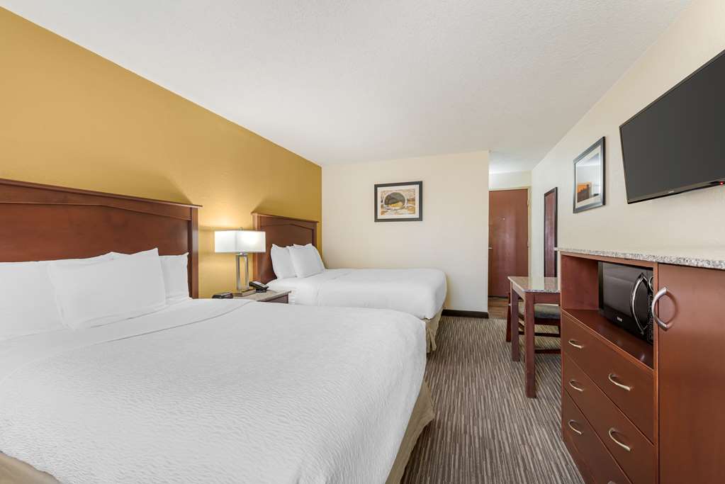 Best Western Executive Inn & Suites-guestroom-Guest Room,On-Site.jpg