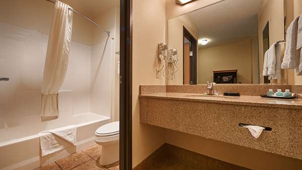  - Best Western Plus Eagleridge Inn & Suites Pueblo - I-25, Exit 102