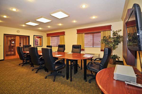  - Best Western Plus Eagleridge Inn & Suites Pueblo - I-25, Exit 102
